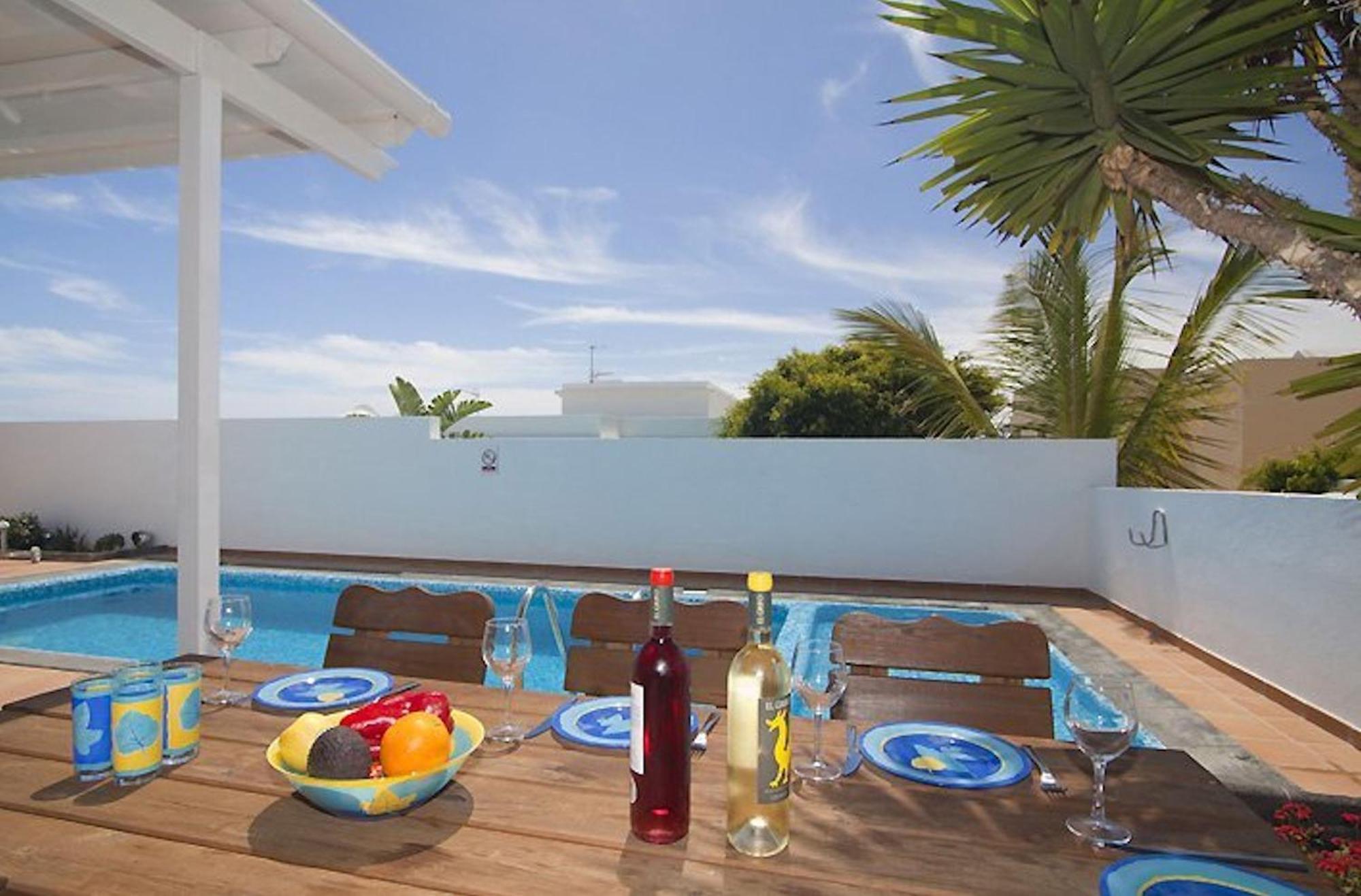 Lovely Los Mojones Villa Casa Jasmine Heated Pool Short Walk To Beach Puerto Del Carmen Puerto del Carmen  Esterno foto