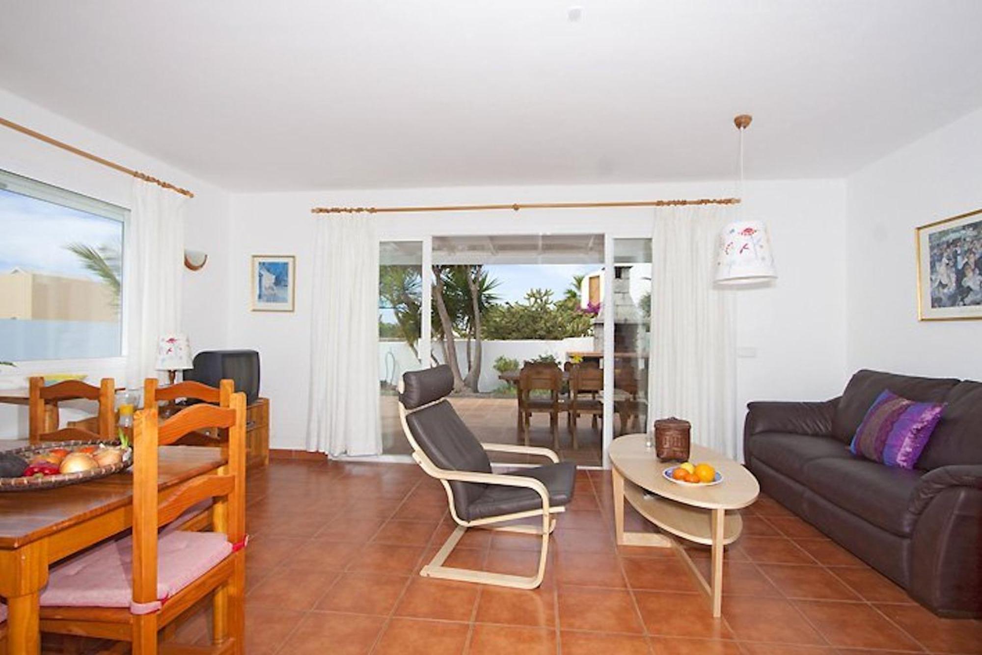 Lovely Los Mojones Villa Casa Jasmine Heated Pool Short Walk To Beach Puerto Del Carmen Puerto del Carmen  Esterno foto